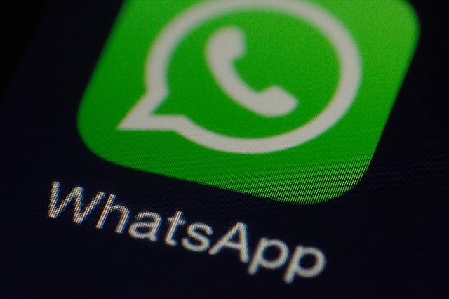 Spiare WhatsApp oggi è possibile grazie alle “applicazioni-spia”