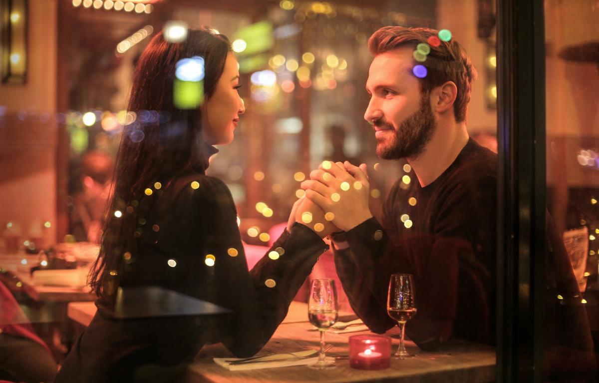 Dating online: come creare un profilo che cattura l'attenzione