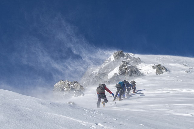 Scopri come scegliere l'Abbigliamento da Montagna più adatto per una grande Avventura!